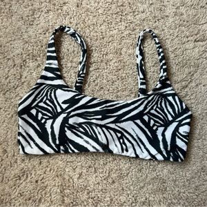 Skatie Mya Top in Ibiza; XS